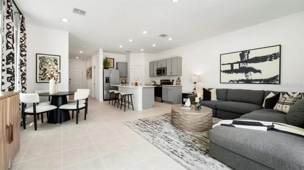 For Sale: $342,329 (3 beds, 2 baths, 1404 Square Feet)