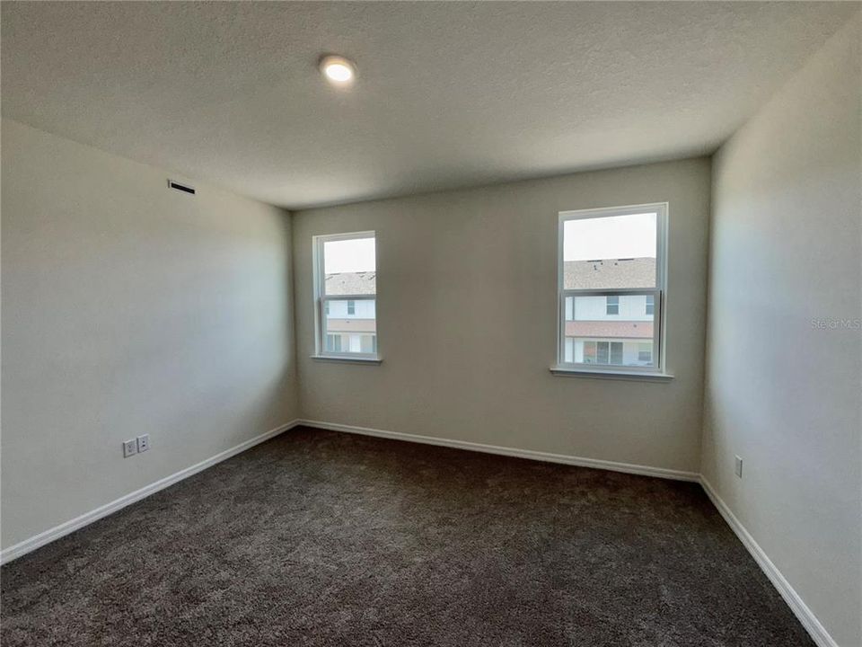 В аренду: $2,499 (3 спален, 2 ванн, 1779 Квадратных фут)