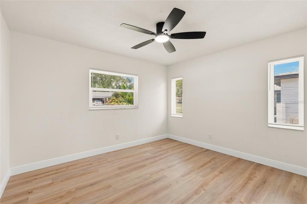 For Sale: $599,000 (3 beds, 2 baths, 1525 Square Feet)