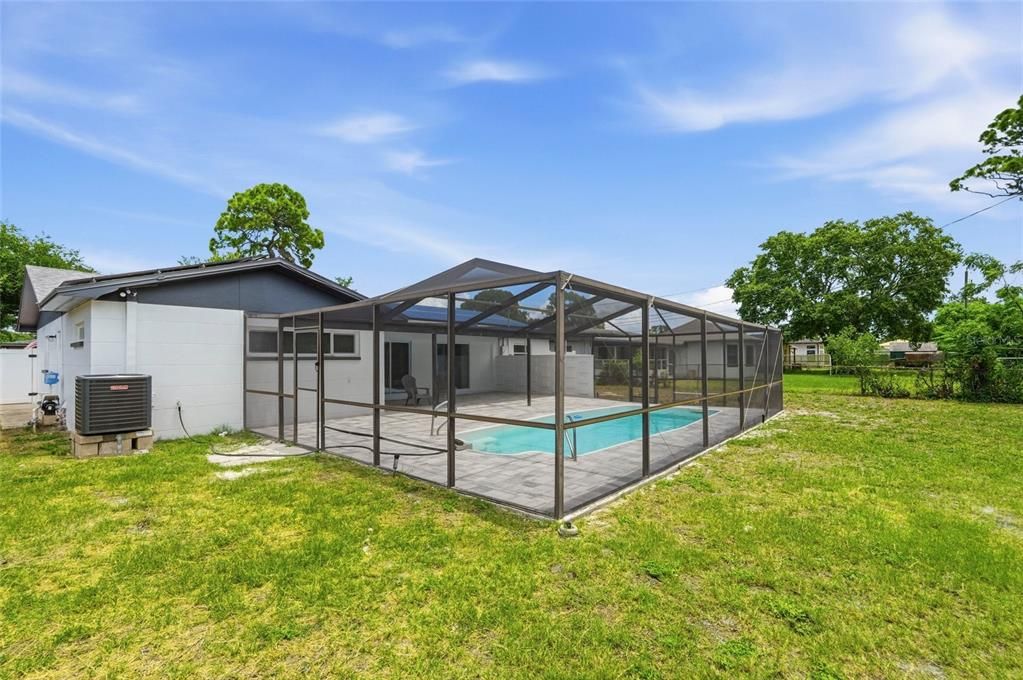For Sale: $599,000 (3 beds, 2 baths, 1525 Square Feet)