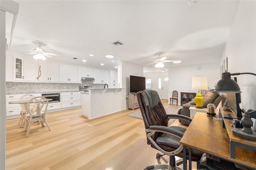 En Venta: $235,000 (2 camas, 2 baños, 1225 Pies cuadrados)