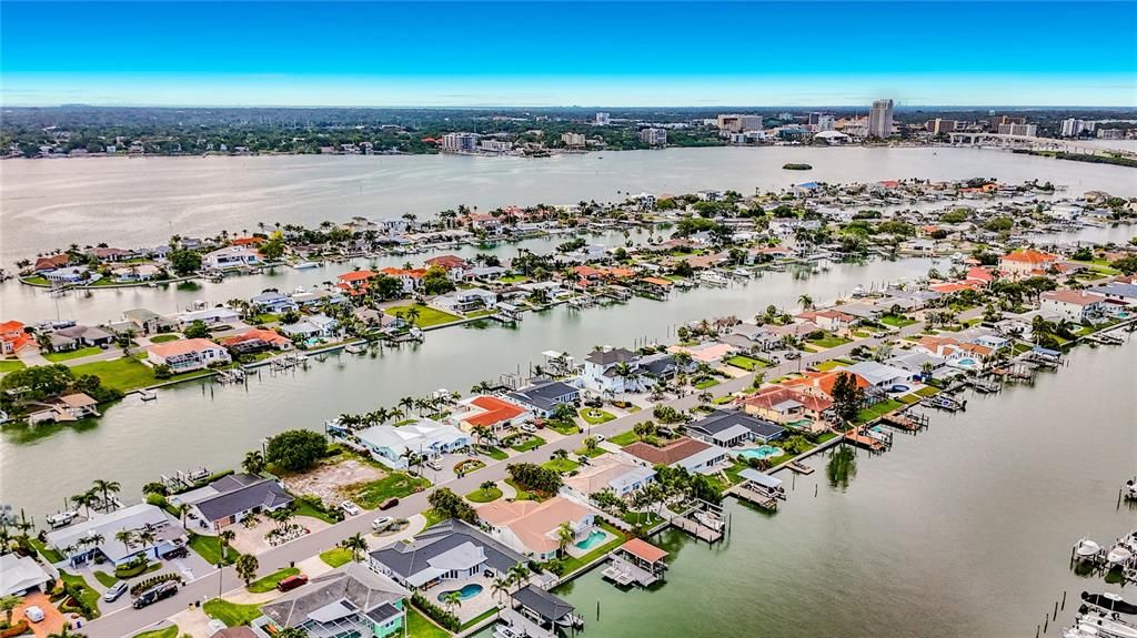 На продажу: $1,650,000 (3 спален, 3 ванн, 2409 Квадратных фут)