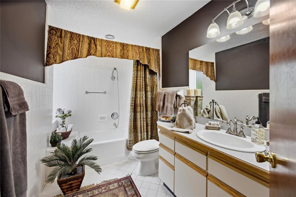 For Sale: $828,000 (5 beds, 3 baths, 3294 Square Feet)