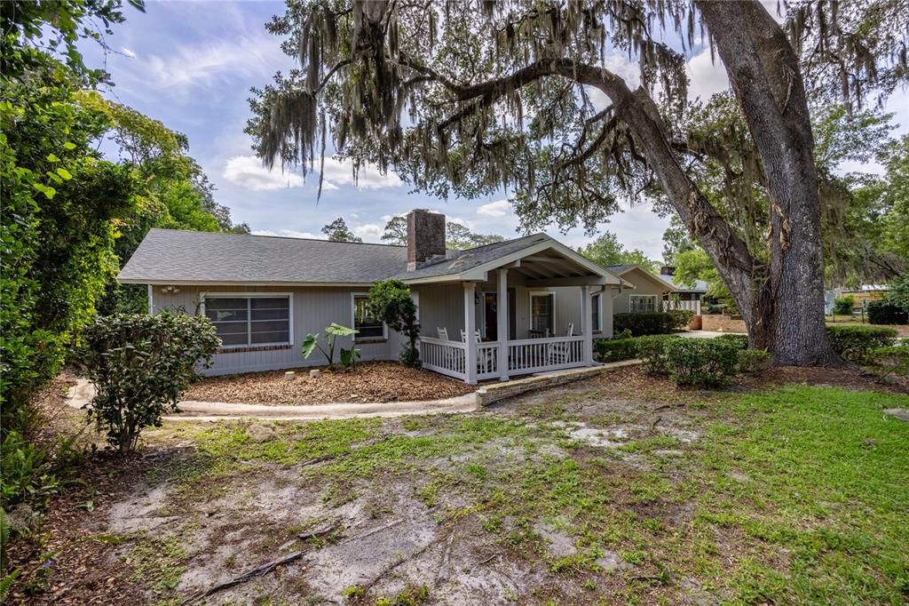 For Sale: $828,000 (5 beds, 3 baths, 3294 Square Feet)