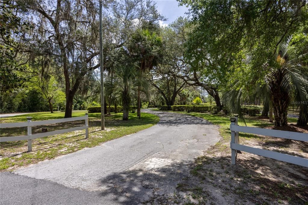 For Sale: $828,000 (5 beds, 3 baths, 3294 Square Feet)