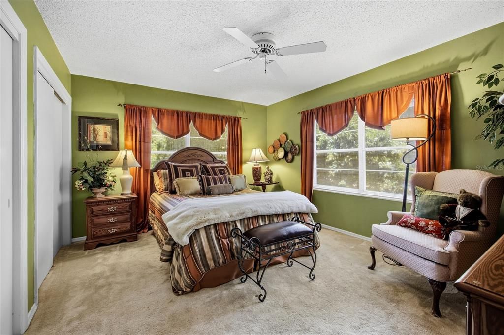 For Sale: $828,000 (5 beds, 3 baths, 3294 Square Feet)