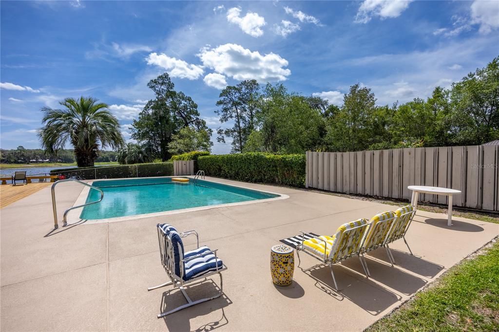 For Sale: $828,000 (5 beds, 3 baths, 3294 Square Feet)