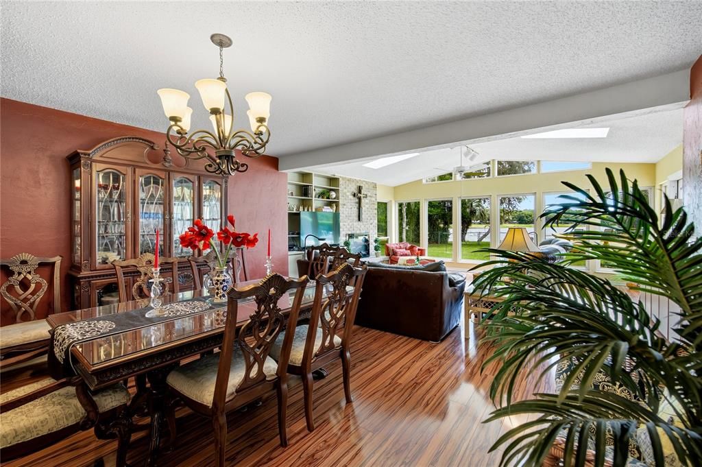 For Sale: $828,000 (5 beds, 3 baths, 3294 Square Feet)