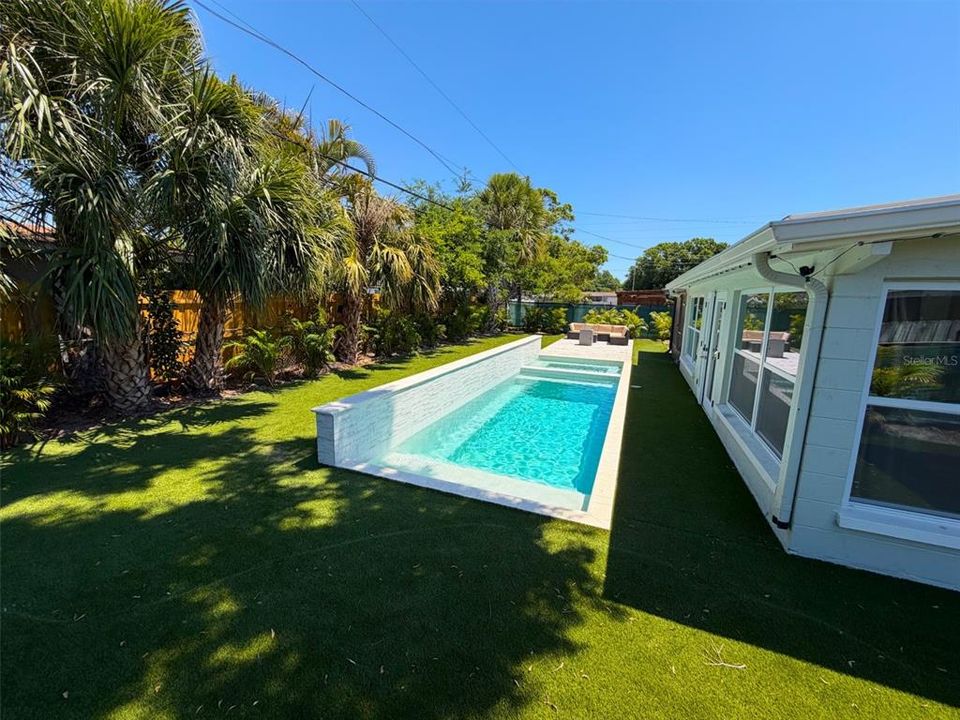 For Rent: $4,795 (4 beds, 2 baths, 1543 Square Feet)