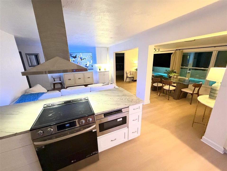 For Rent: $4,795 (4 beds, 2 baths, 1543 Square Feet)