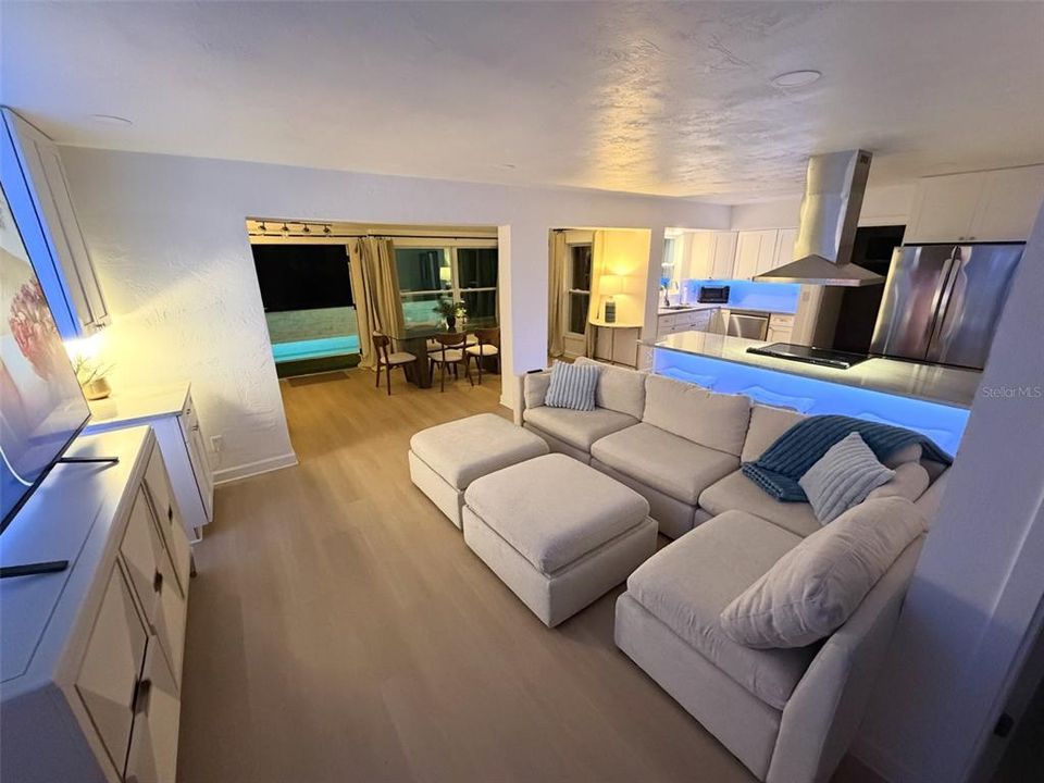 For Rent: $4,795 (4 beds, 2 baths, 1543 Square Feet)