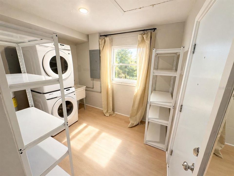 For Rent: $4,795 (4 beds, 2 baths, 1543 Square Feet)