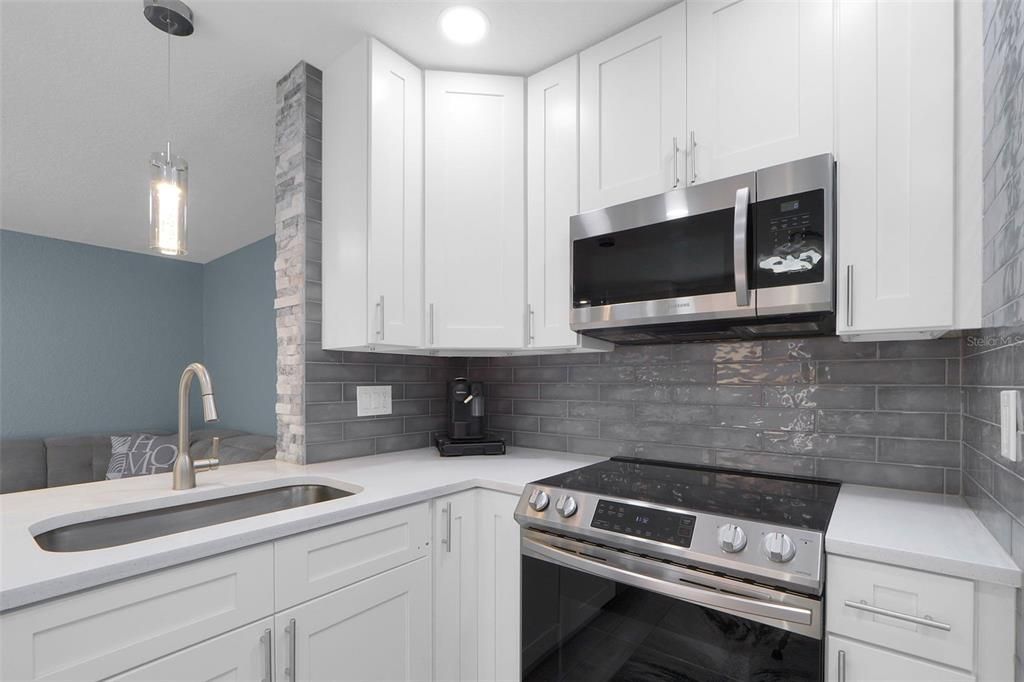 En Venta: $298,000 (2 camas, 2 baños, 1120 Pies cuadrados)