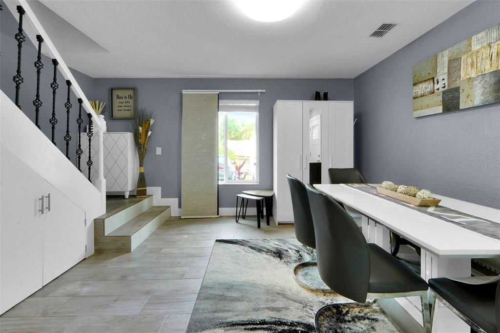 En Venta: $298,000 (2 camas, 2 baños, 1120 Pies cuadrados)