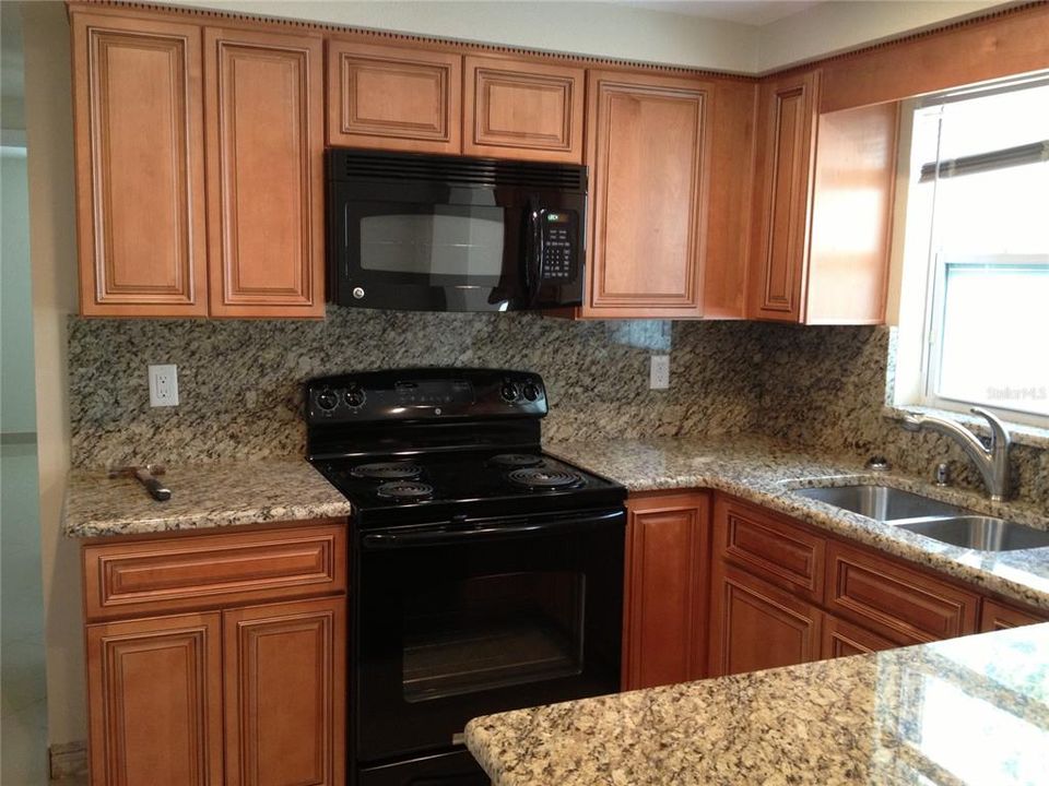 For Rent: $1,825 (3 beds, 1 baths, 1176 Square Feet)