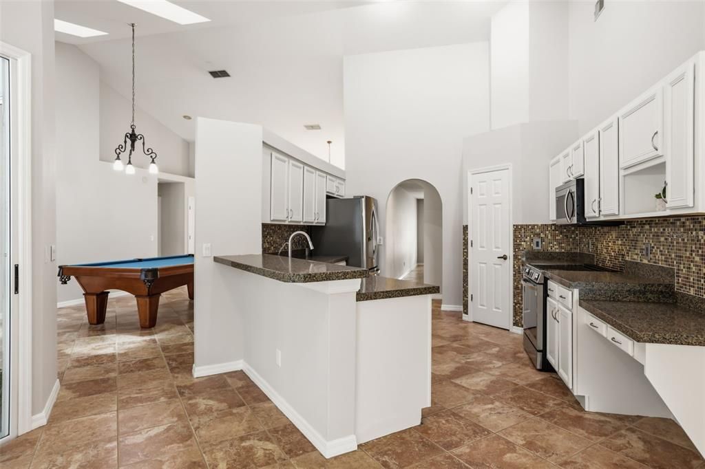 For Sale: $705,000 (4 beds, 2 baths, 2631 Square Feet)