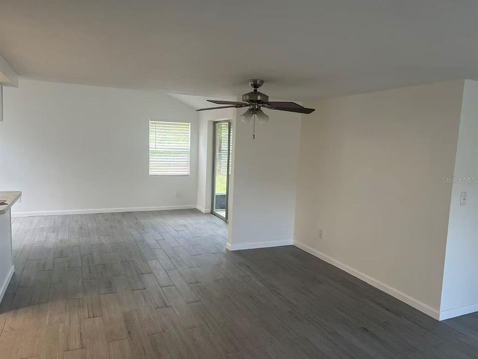 В аренду: $1,900 (2 спален, 2 ванн, 1120 Квадратных фут)