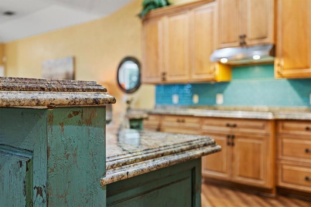На продажу: $725,000 (4 спален, 3 ванн, 2527 Квадратных фут)