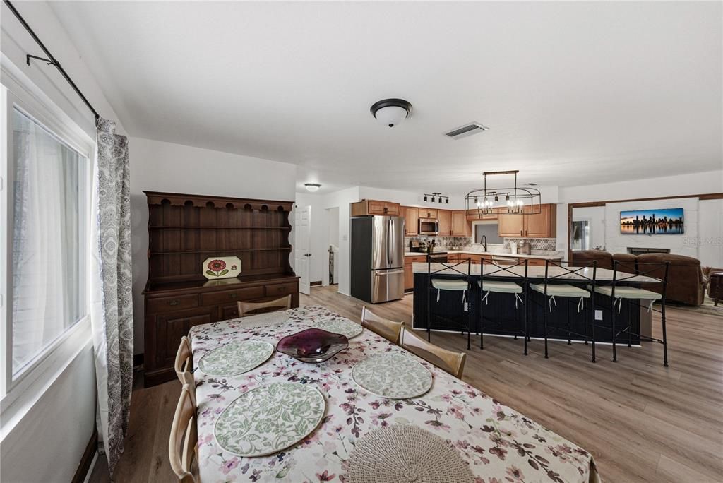 For Sale: $899,000 (4 beds, 3 baths, 2660 Square Feet)