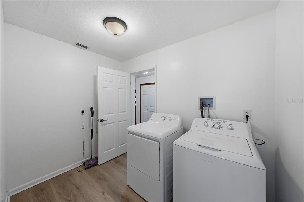 For Sale: $899,000 (4 beds, 3 baths, 2660 Square Feet)