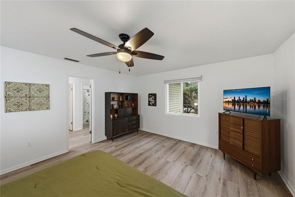 For Sale: $899,000 (4 beds, 3 baths, 2660 Square Feet)