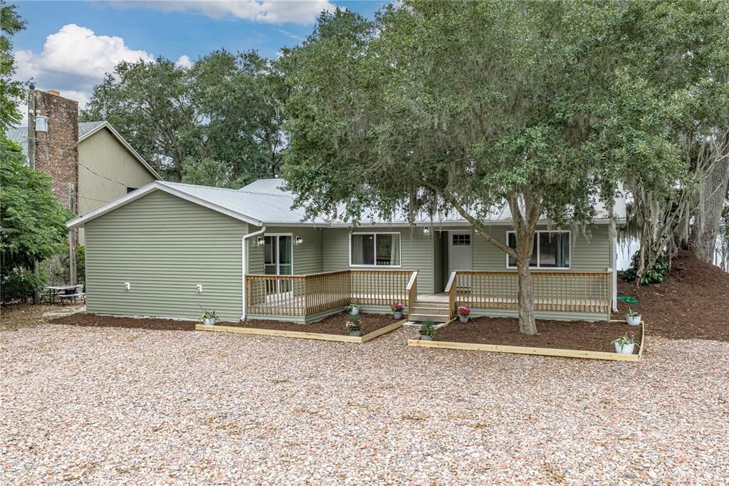 For Sale: $899,000 (4 beds, 3 baths, 2660 Square Feet)