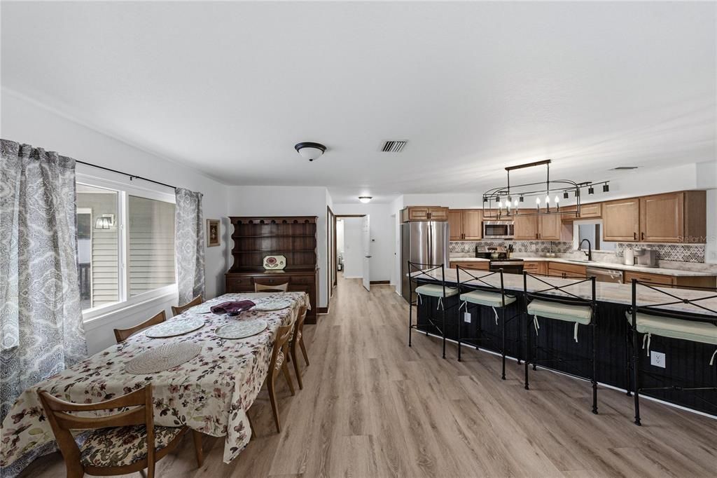 For Sale: $899,000 (4 beds, 3 baths, 2660 Square Feet)