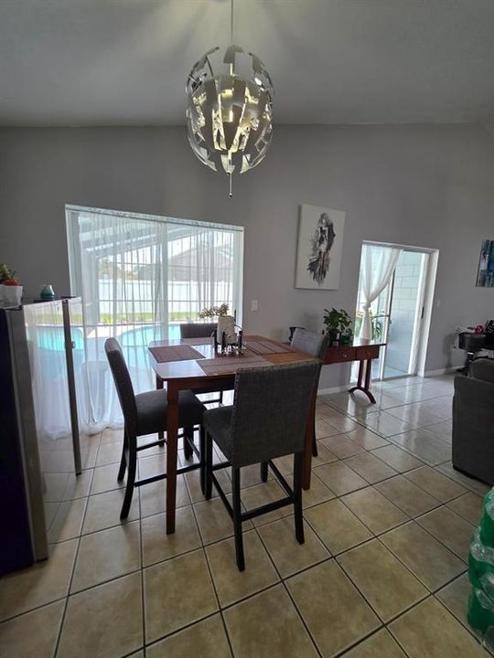 For Rent: $2,600 (3 beds, 2 baths, 1344 Square Feet)