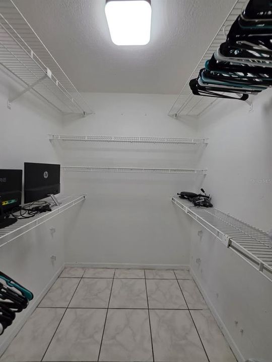 For Rent: $2,600 (3 beds, 2 baths, 1344 Square Feet)