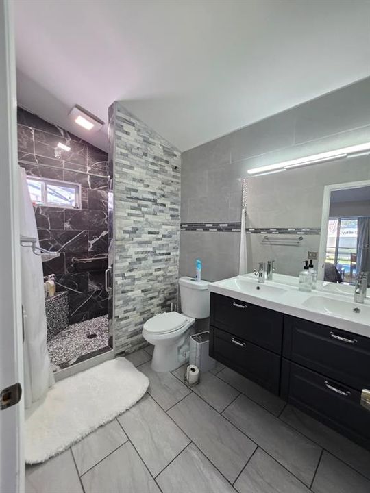 For Rent: $2,600 (3 beds, 2 baths, 1344 Square Feet)