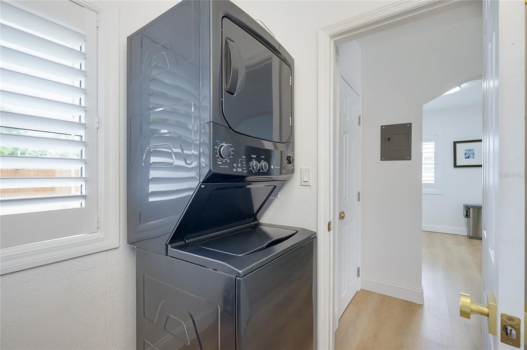 For Sale: $299,000 (2 beds, 0 baths, 1152 Square Feet)