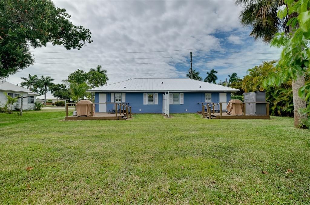 For Sale: $299,000 (2 beds, 0 baths, 1152 Square Feet)