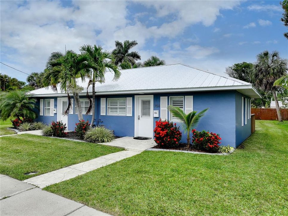 For Sale: $299,000 (2 beds, 0 baths, 1152 Square Feet)