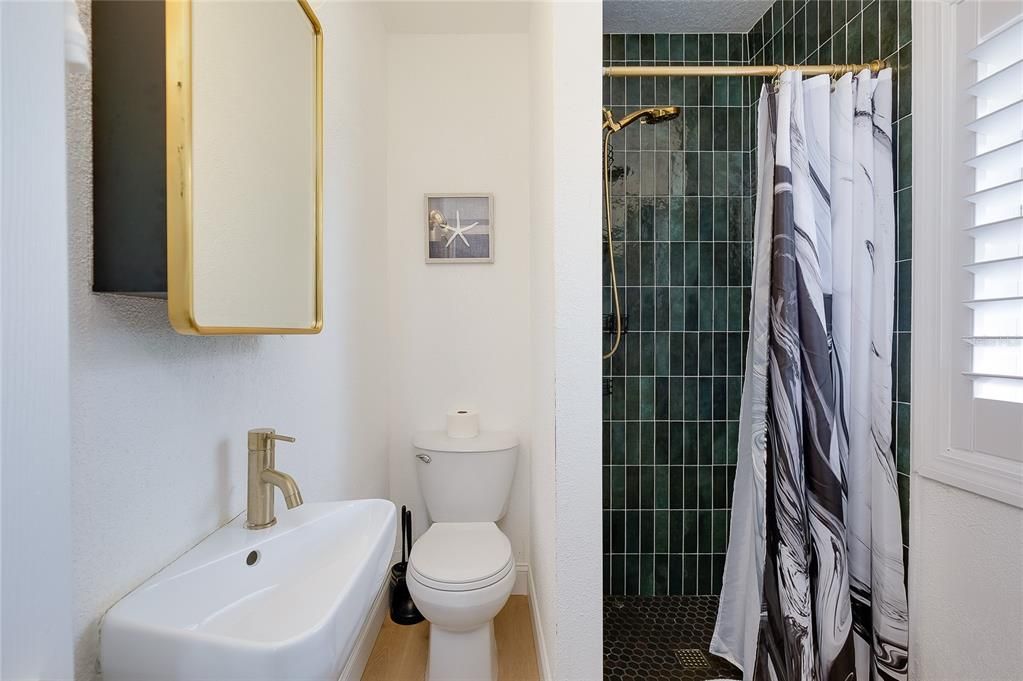 For Sale: $299,000 (2 beds, 0 baths, 1152 Square Feet)