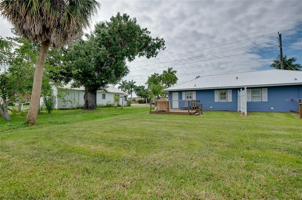 For Sale: $299,000 (2 beds, 0 baths, 1152 Square Feet)