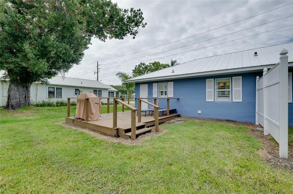 For Sale: $299,000 (2 beds, 0 baths, 1152 Square Feet)