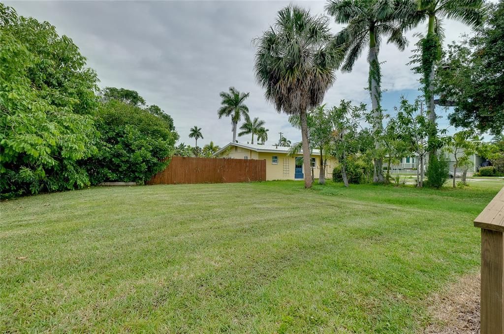 For Sale: $299,000 (2 beds, 0 baths, 1152 Square Feet)