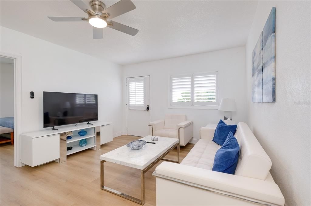 For Sale: $299,000 (2 beds, 0 baths, 1152 Square Feet)