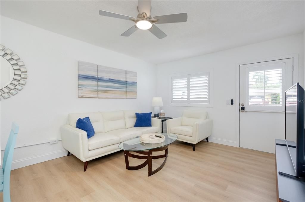 For Sale: $299,000 (2 beds, 0 baths, 1152 Square Feet)