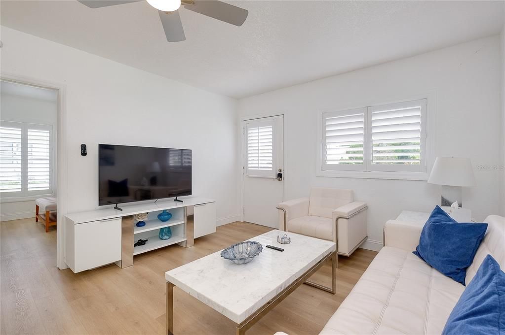 For Sale: $299,000 (2 beds, 0 baths, 1152 Square Feet)