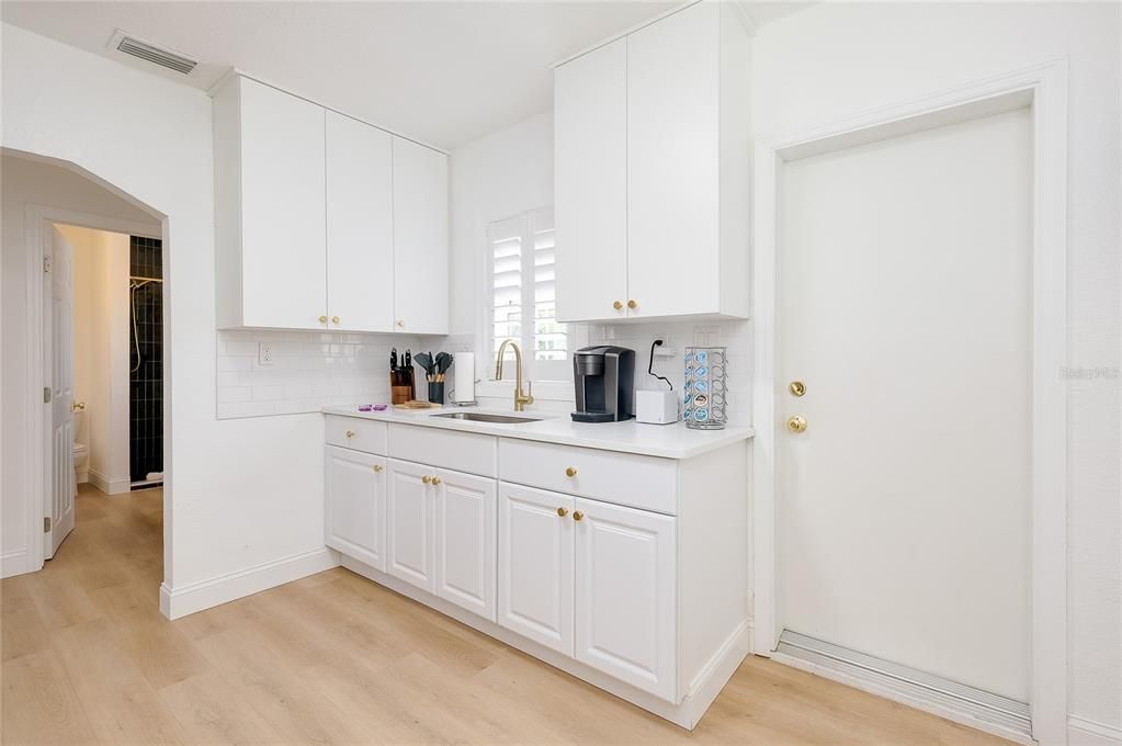 For Sale: $299,000 (2 beds, 0 baths, 1152 Square Feet)