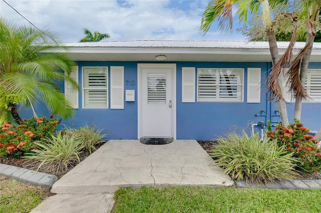 For Sale: $299,000 (2 beds, 0 baths, 1152 Square Feet)