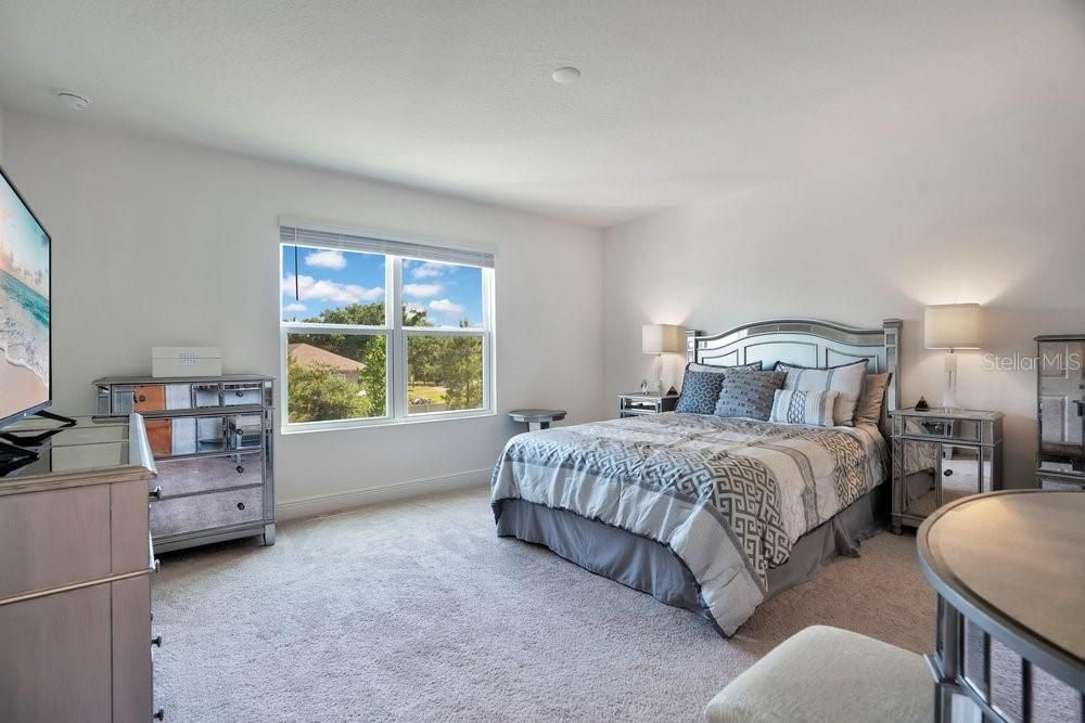 For Sale: $499,900 (4 beds, 2 baths, 2580 Square Feet)