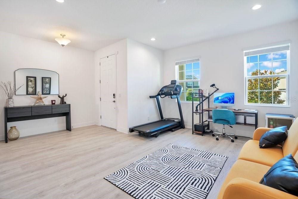 For Sale: $499,900 (4 beds, 2 baths, 2580 Square Feet)
