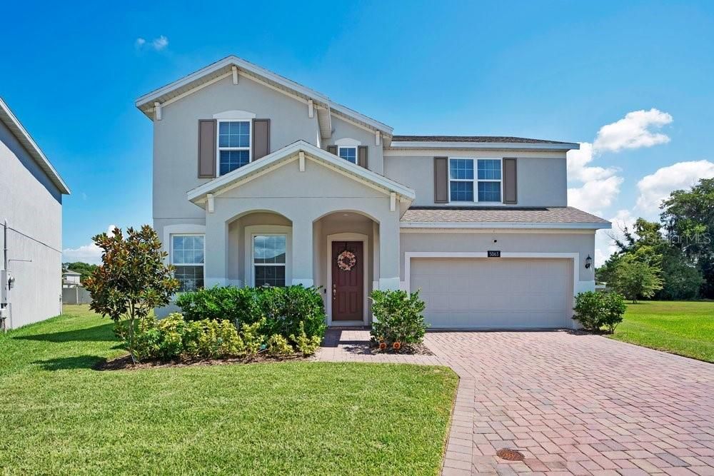 For Sale: $499,900 (4 beds, 2 baths, 2580 Square Feet)
