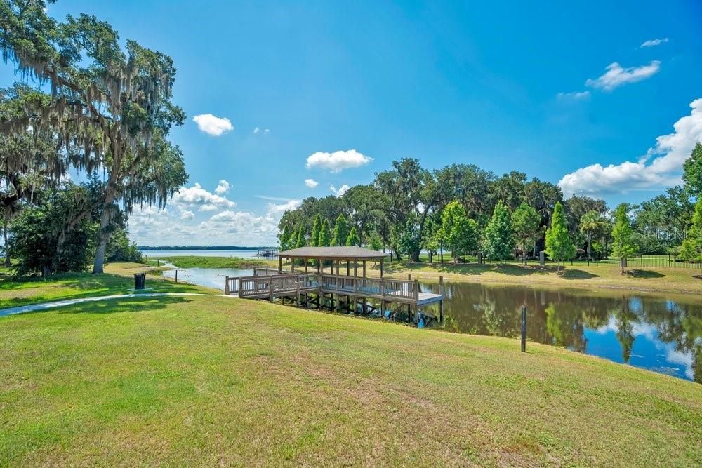 For Sale: $499,900 (4 beds, 2 baths, 2580 Square Feet)