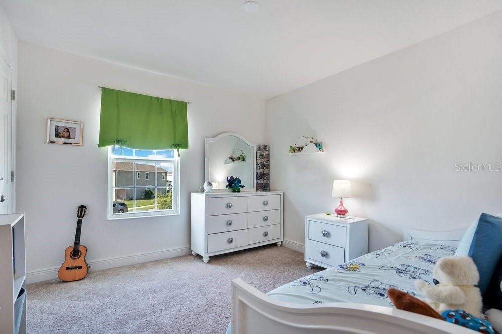 For Sale: $499,900 (4 beds, 2 baths, 2580 Square Feet)