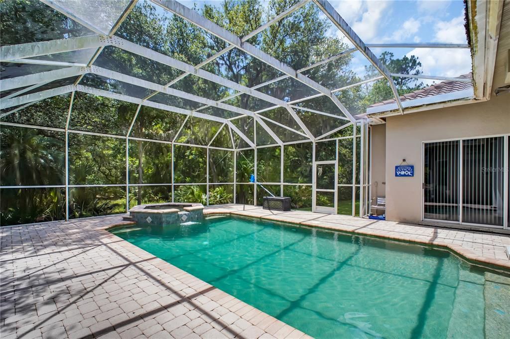En Venta: $1,055,000 (4 camas, 3 baños, 3189 Pies cuadrados)