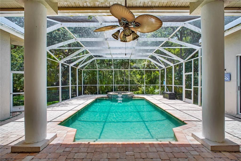 En Venta: $1,055,000 (4 camas, 3 baños, 3189 Pies cuadrados)
