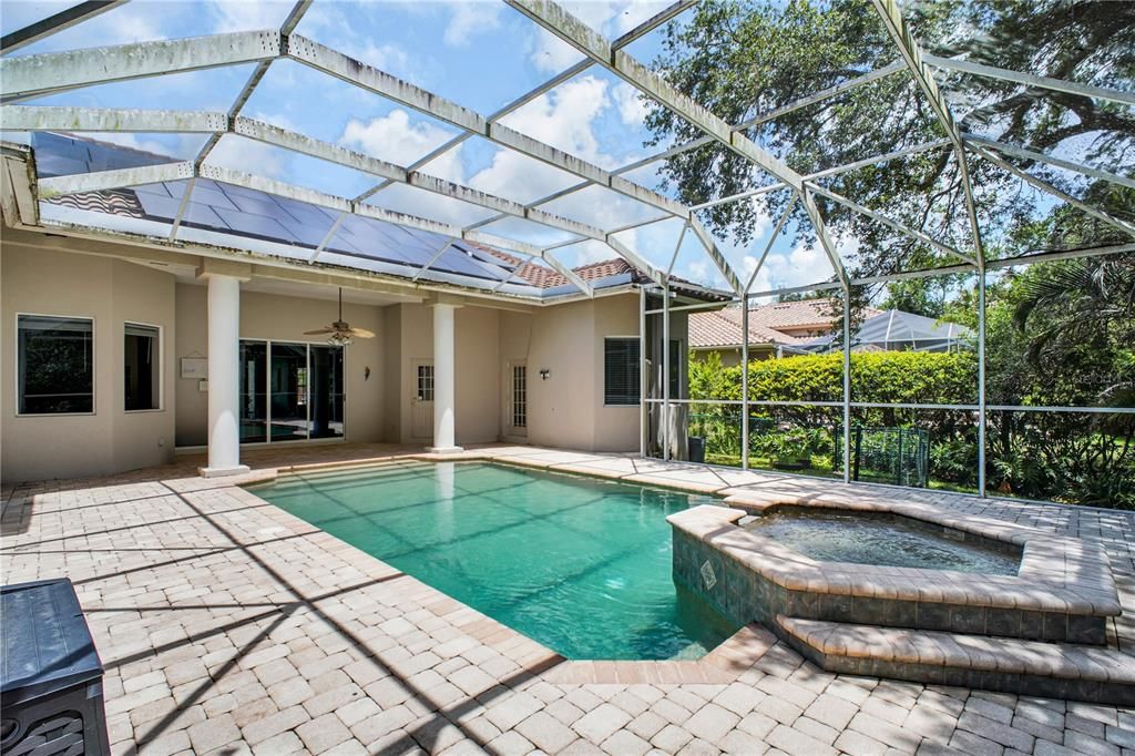 En Venta: $1,055,000 (4 camas, 3 baños, 3189 Pies cuadrados)